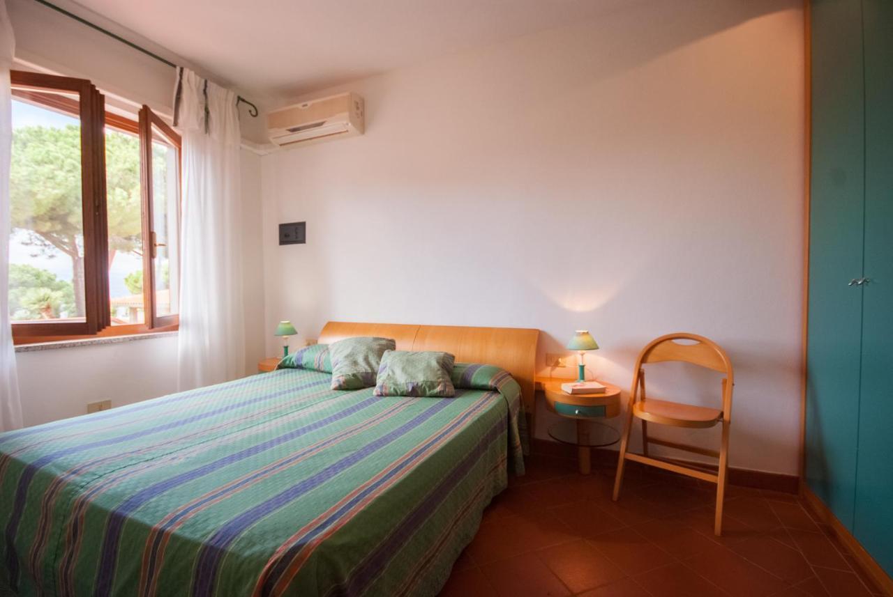 Residence Le Grazie Est カポリーヴェリ エクステリア 写真