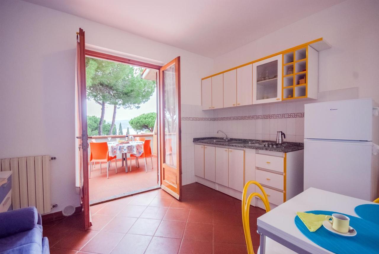 Residence Le Grazie Est カポリーヴェリ エクステリア 写真