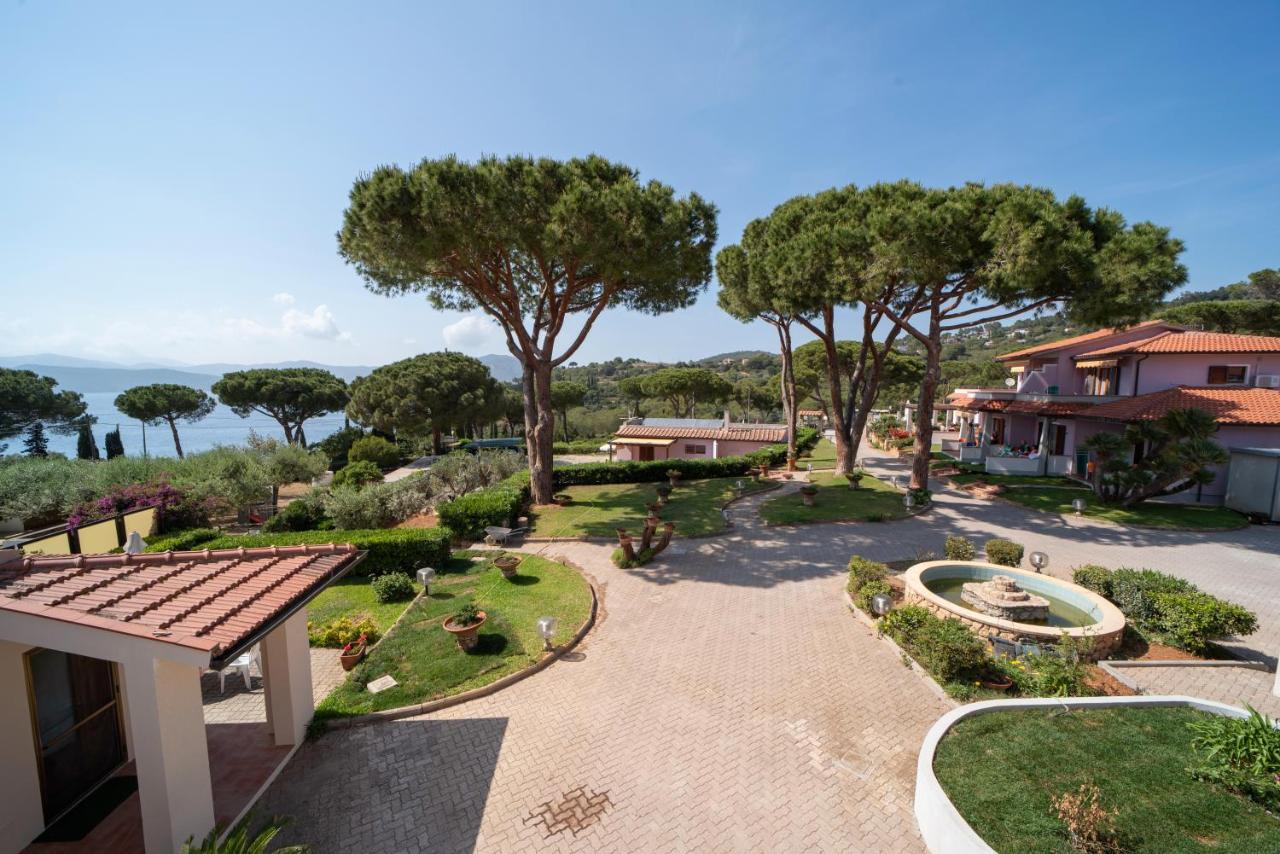 Residence Le Grazie Est カポリーヴェリ エクステリア 写真