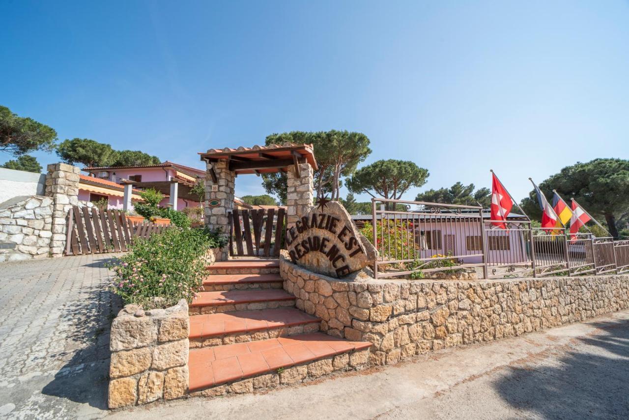 Residence Le Grazie Est カポリーヴェリ エクステリア 写真