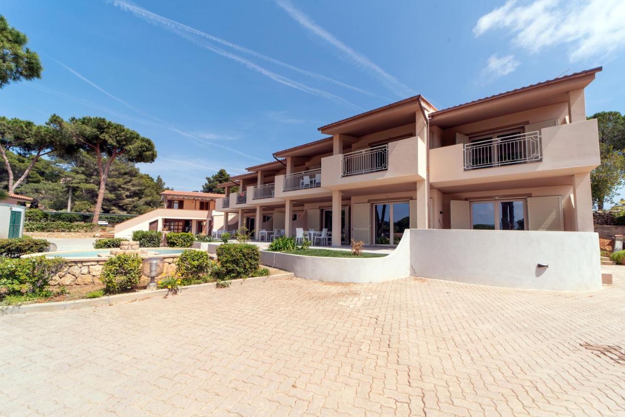Residence Le Grazie Est カポリーヴェリ エクステリア 写真