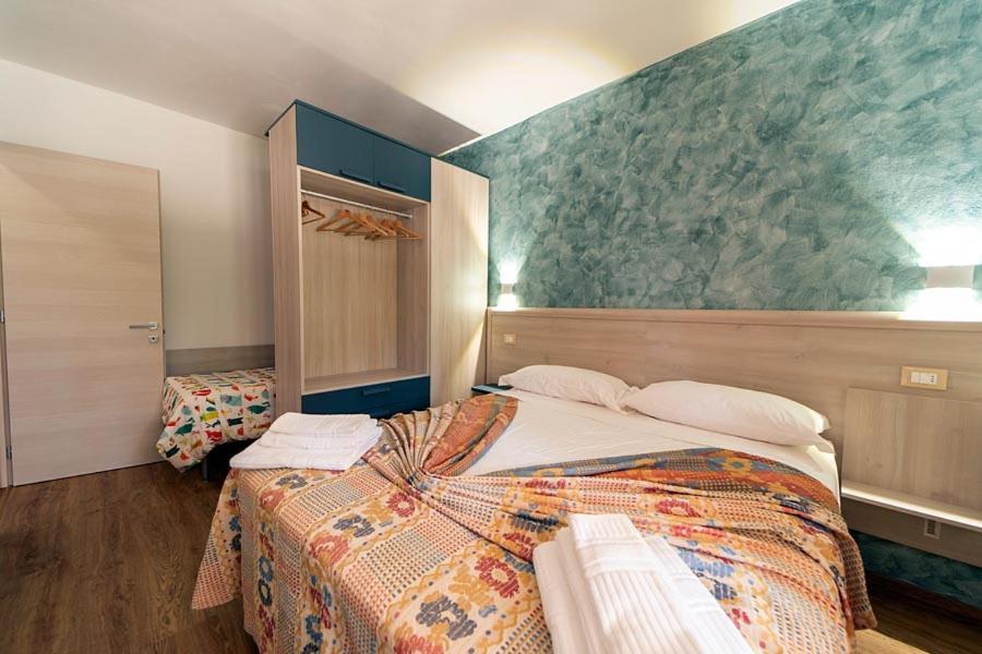 Residence Le Grazie Est カポリーヴェリ エクステリア 写真